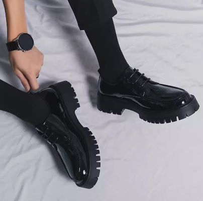 Массивные мужские туфли броги на высокой подошве черные лакированные MD20135-6 фото