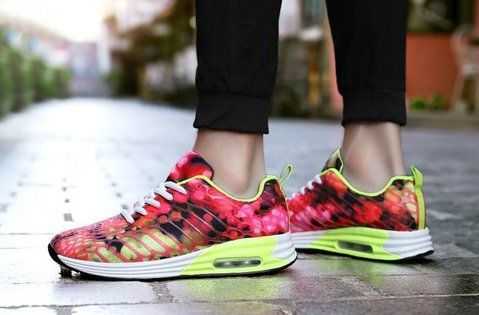 Чоловічі кросівки з рожевим принтом космос DO20153-1 фото
