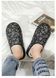 Мужские мягкие зимние тапочки клоги - закрытые черные сабо на меху и с рисунками DK30232-4 фото 2