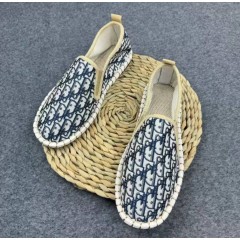 Стильные белые эспадрильи с черными надписями - летняя легкая тканевая обувь