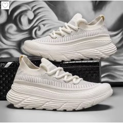 Мужские летние белые кроссовки в сетку на толстой необычной подошве