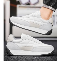 Чоловічі зручні кросівки білі на кожен день