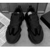Мужские черные кроссовки на необычной подошве