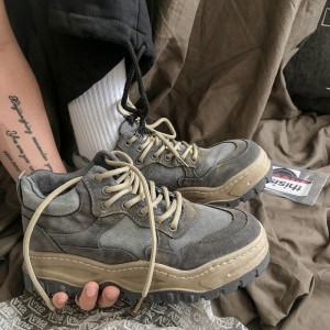 Чоловічі спортивні черевики кросівки на грубій підошві - сірі