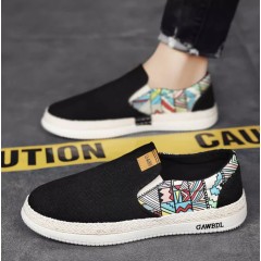 Яркие летние мужские слипоны с вставкой и кантом - черные