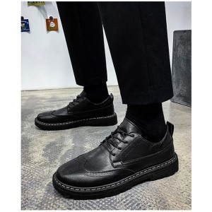 Недорогі молодіжні туфлі чоловічі броги матові чорні