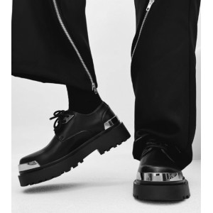 Чоловічі грубі чорні туфлі на високій масивній підошві із залізними вставками