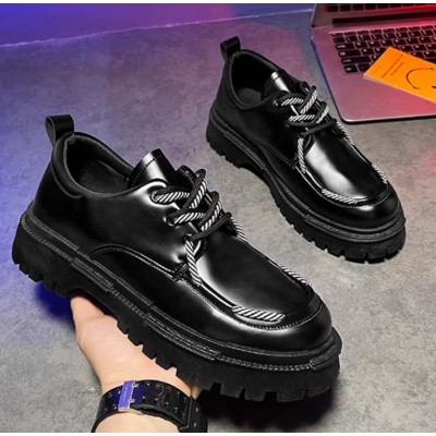 Мужские черные туфли броги с оригинальной шнуровкой