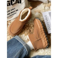 Оригинальные валенки угги рыжие на очень толстой подошве как резиновый протектор