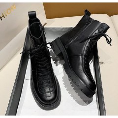 Высокие ботинки женские черные на шнуровке