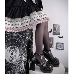 Жіночі босоніжки з ремінцями, ланцюжками та хрестиком на підборах чорний лак - стиль Лоліта - панк