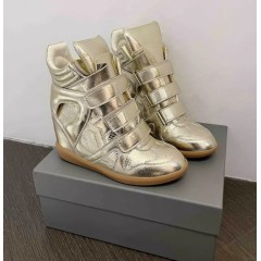 Женские золотые кроссовки сникерсы на танкетке - Маранты цвет золота