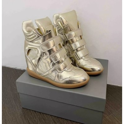 Женские золотые кроссовки сникерсы на танкетке - Маранты цвет золота