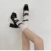 Женские лаковые туфли на толстом каблуке с ремешками и цепочками в стиле панк - черные