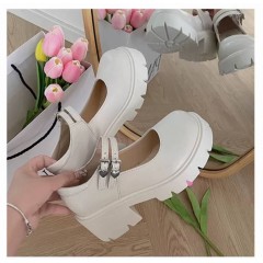 Жіночі туфлі в ретро стилі лоліта - білі на високій підошві з 2 ремінцями - Мері Джей