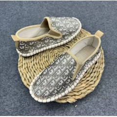 Стильные белые эспадрильи с бежевыми надписями - летняя легкая тканевая обувь